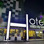 White Adult Only Hotel 4*