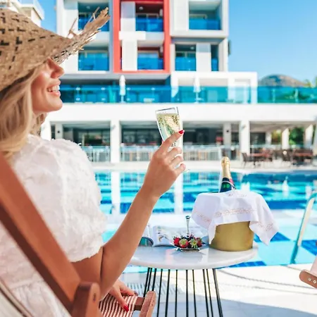 White Adult Only Otel 4*