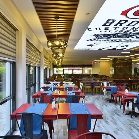 White Adult Only Otel 4*