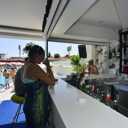 White Adult Only Konaklı