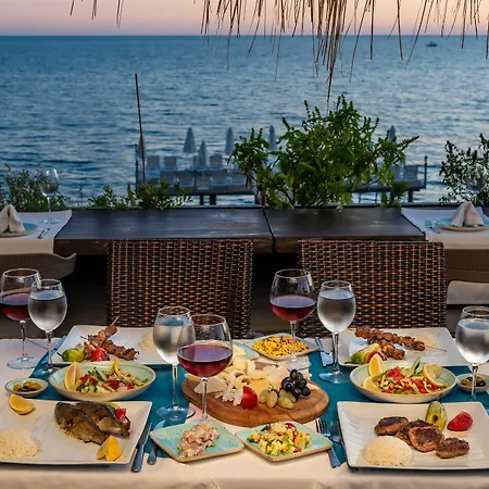White Adult Only Hotel 4*