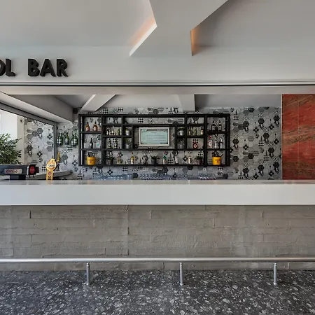 Hotel White Adult Only 4*