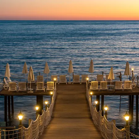 Hotel White Adult Only 4*