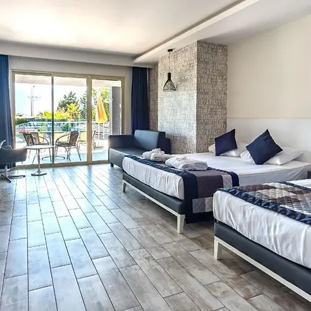 Hotel White Adult Only